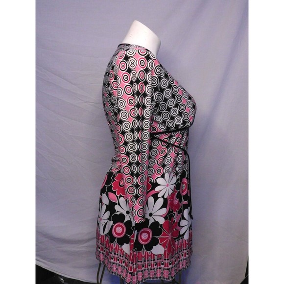 Elementz Ladies  Large Floral Blouse Top, Deep V- Neckline w/ insert, 3/4 Sleeve - Picture 4 of 5